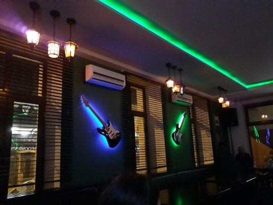 McGowans Irish Pub