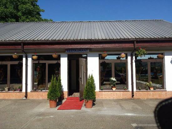 Artemis Motel Restaurant and Pool